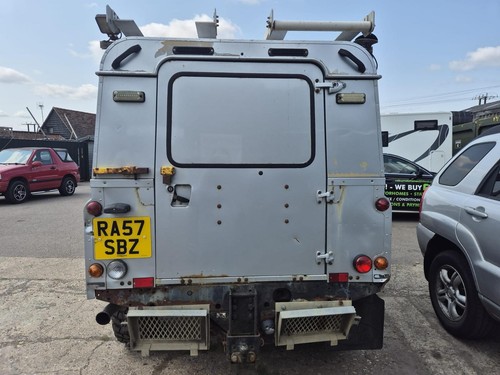 Land Rover Defender 110 4x4 2007 - Picture 7 of 10