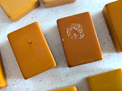 20 Vintage Mah Jong Tiles Opaque Butterscotch Caramel Bakelite 1/2" Thick - Picture 21 of 24