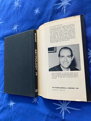 Steven Schmidt ASTROLOGY 14: YOUR NEW SUN SIGN 1st HC/DJ 1970 - Imagen 5 de 8
