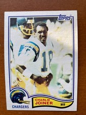 1982 TOPPS FOOTBALL CARD SINGLES *FILL YOUR SET  U-PICK *FREE SHIP* GREAT SHAPE