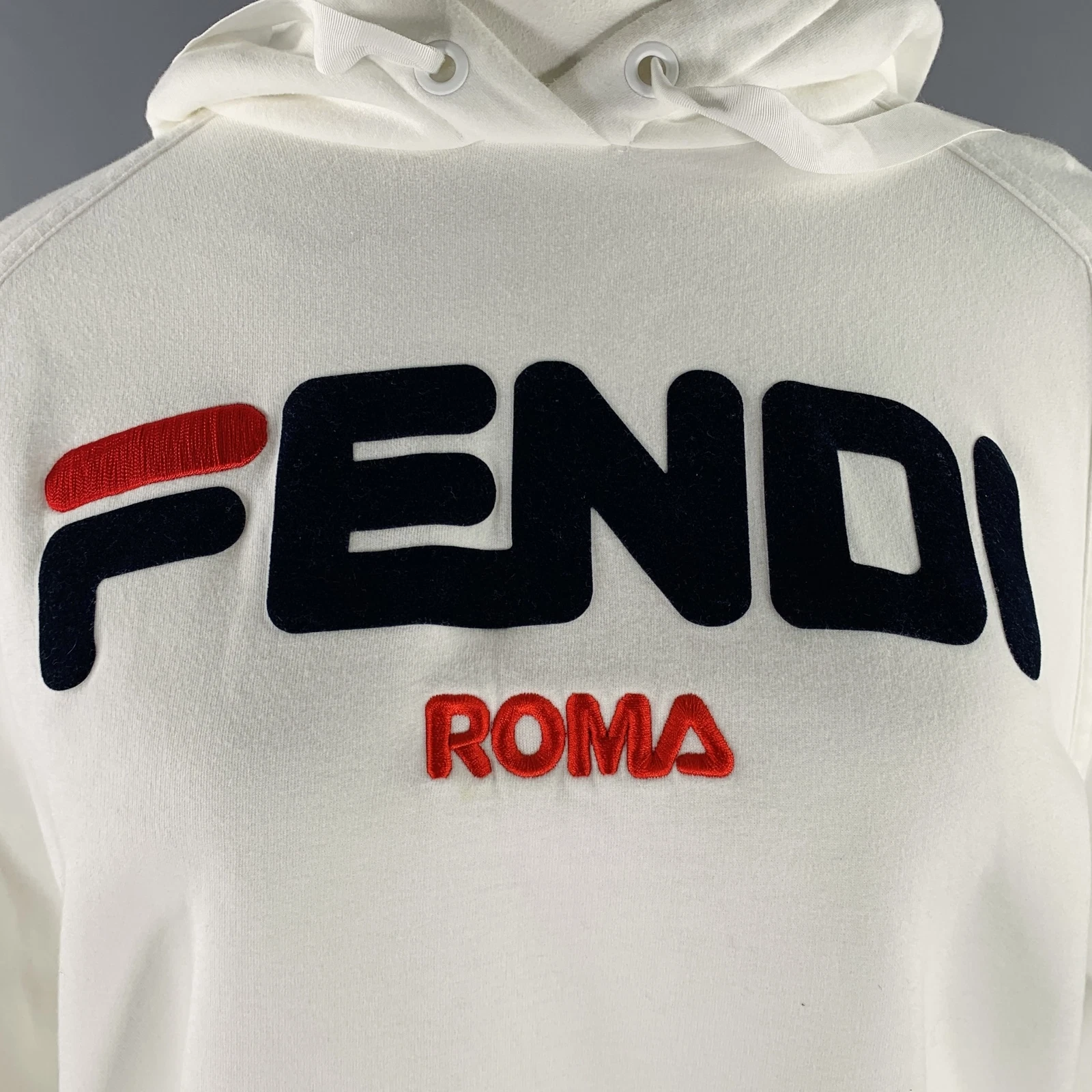 Felpa con cappuccio FENDI x FILA 2018 taglia L bianca nera rosso cotone logo casual top