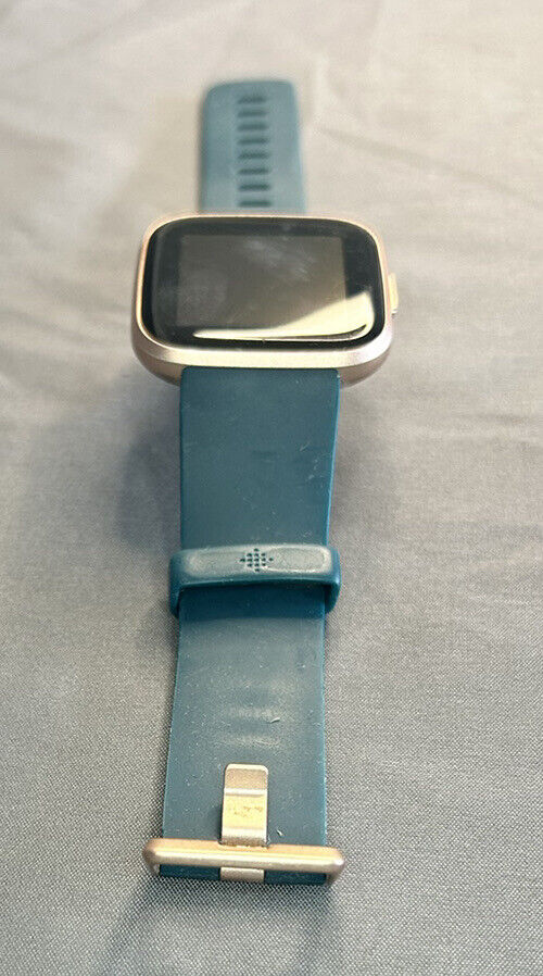 Fitbit Versa 2 FB506GRPE Fitness Smartwatch - Copper Rose /Emerald for sale online | eBay Fitbit Versa 2 FB506GRPE Fitness Smartwatch - Copper Rose /Emerald for sale online | eBay