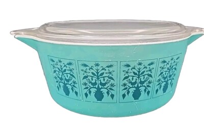 Vintage Pyrex Saxony Tree of Life 2.5 QT Casserole Turquoise with Lid # 475-B 