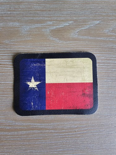 TEXAS LONE STAR STATE FLAG MOTOCICLISTA MOTO TOPPA IN PELLE 4 X 3 POLLICI - Foto 2 di 3