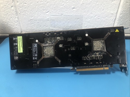 AMD Radeon Pro Duo 32GB GDDR5 Graphics Card US SHIPPER - Picture 2 of 3