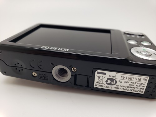 Super Condition BOXED Fujifilm FinePix J29 12.2MP Digital Camera 3UKPOST - Picture 10 of 17
