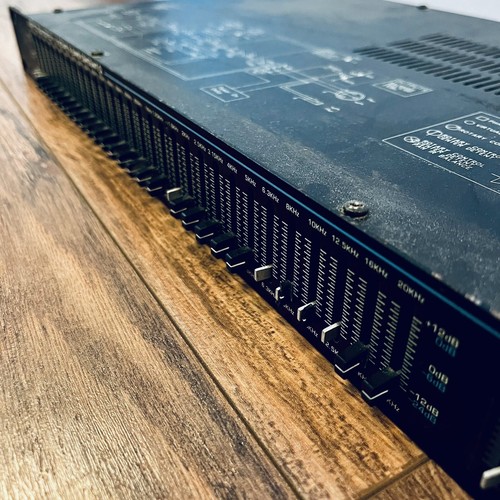 Samson E31i 1/3 OCTAVE 31 BAND CONSTANT Q Graphic Equalizer - Picture 5 of 5