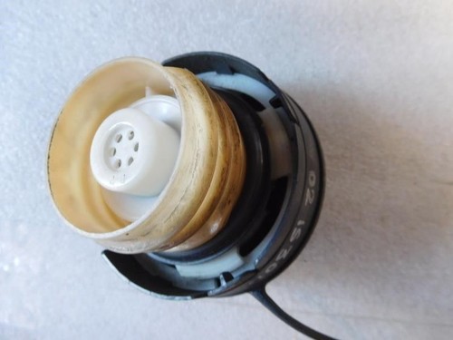 Fuel Gas Cap 2003 LEXUS IS300 IS-300 uHO113 - Picture 4 of 4