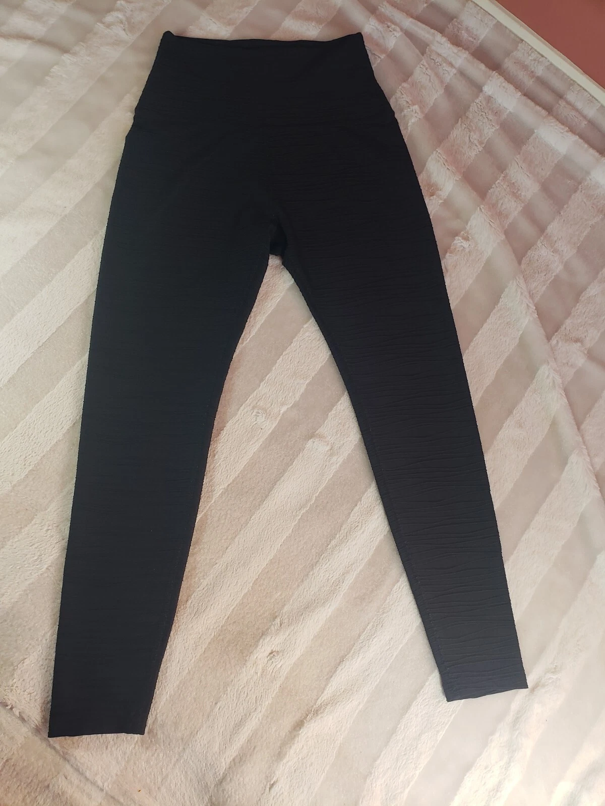 beyond-yoga high rise midi textured leggings