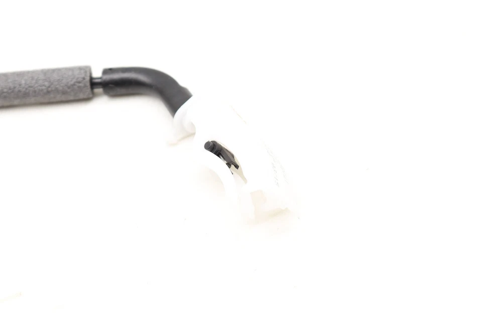 BMW 320I XDRIVE 2013-2018 - Liberación de manija de puerta interior delantera/cable Bowden Foto 2 de 4