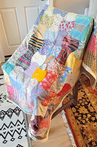 VTG Spool 40s 50s Hand Tied Patchwork Cutter Quilt Throw Primitive Apx 67x42 - Bild 2 von 15