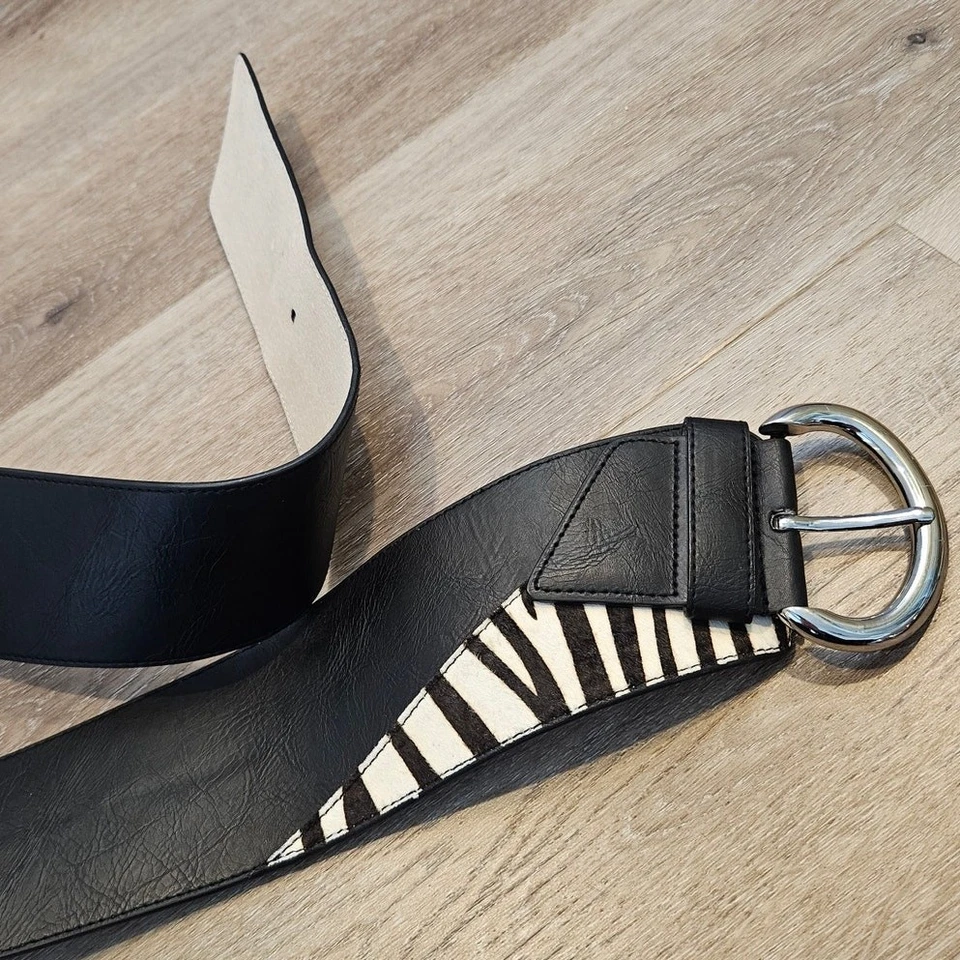 Cinturón Chico's sintético y pelo de pantorrilla ancho elástico cebra mediano básico retro Foto 3 de 4