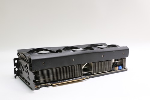 Tarjeta de gráficos EVGA GeForce RTX 3090 Ti FTW3 Ultra para juegos - Imagen 3 de 6