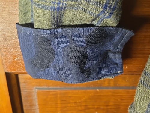 Limited Edition Descendant of Thieves Mens Shirt S Full Fit Green Plaid 105 Made - Picture 3 of 12
