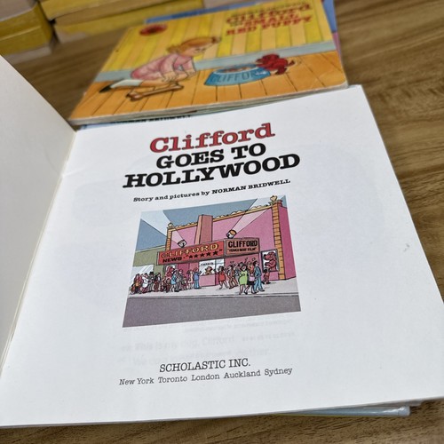 Lot of 10 The Clifford's Classic Storybook Random Kids Picture 1 Hardcover - Picture 11 of 12