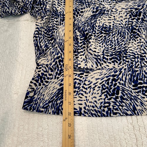 NUEVO CON ETIQUETAS Blusa Top Estampado Express Cuello en V Para Mujer Talla M Azul Blanco Manga Larga Abullonada - Imagen 11 de 11