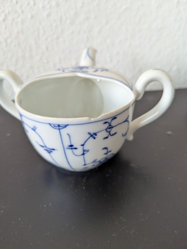 Schnabel-Sauciere Weiß-blaues Porzellan Mit Blumendekor Von Tettau mit Mängel - Bild 5 von 7