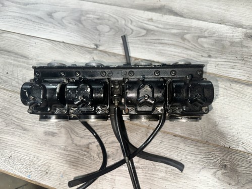 Kawasaki GPZ 550 ZX550 ZX KZ 550 1984-85 CARBURADORES NECESITA LIMPIEZA - Imagen 5 de 11