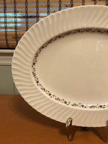 Royal Worcester Petite Fleur Oval Serving Platter 15 1/2"  - Picture 2 of 11