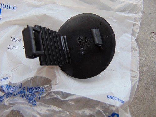 2013-2020 CHEVROLET MALIBU IMPALA CAMARO FLOOR MAT CARPET RETAINER CLIP 11611845 - Picture 2 of 3