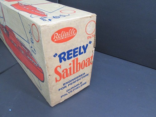 Vintage NOS Reliable Canada Plastic Sailboat RED REELY in box X-RARE LOOK 10.5'' - Picture 3 of 11