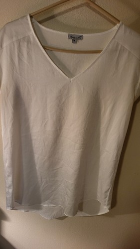 Blusa Eden Ruth M Phoebe Blanca Enrollada Sin Mangas Cuello en V 27 L 23 A Través Delanteros - Imagen 9 de 24