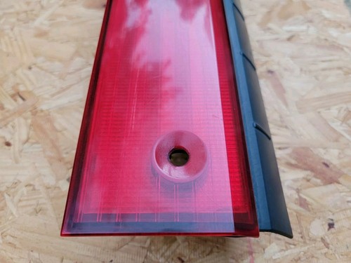 1990-1991 Honda Prelude Rear Garnish Finish Panel Reflector Bezel 33700-SF1-J11 - Picture 5 of 10
