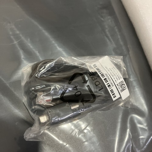DELL EMC C1048P 48 10/100/1000 BASE-T PoE+ 2 X SFP+ Ports PN J9K8D - Picture 3 of 7