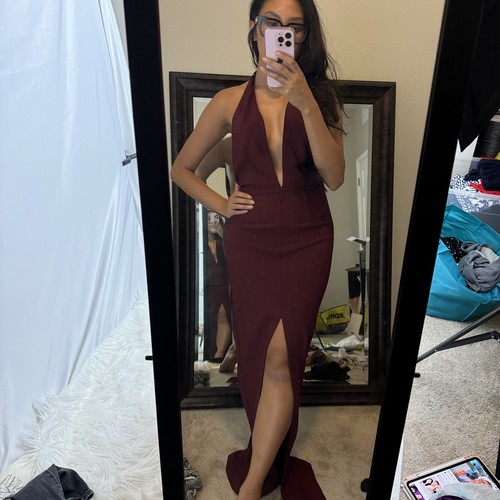 Sexy Maxi Vestido Para Mujer Tobi Granate Largo Cuello Halter - Imagen 5 de 6