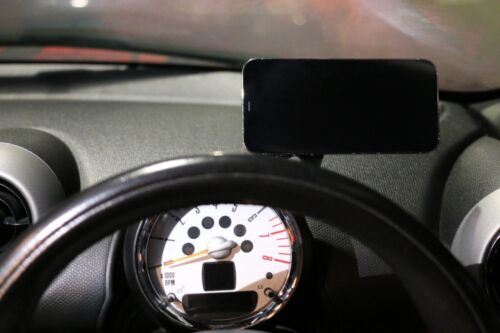 Mini Countryman R60 MagSafe Charger Phone Holder - Picture 10 of 10