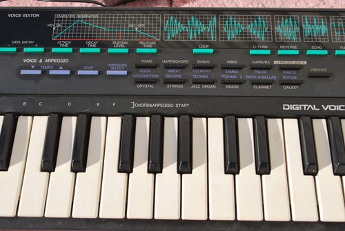 Yamaha VSS-30 Keyboard PortaSound Digital Voice Sampler With Power supply VIDEO - Picture 4 of 8