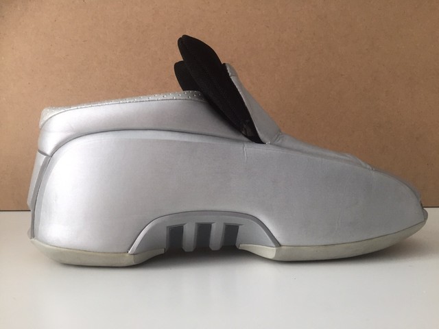 kobe silver shoes