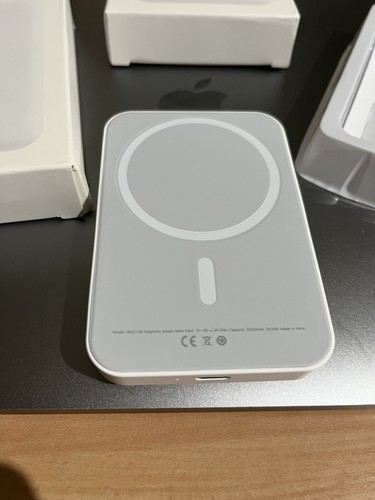 Powerbank 5000 mAh wireless MagSafe 15W per Apple iPhone 12 13 14 15 - Photo 4/12