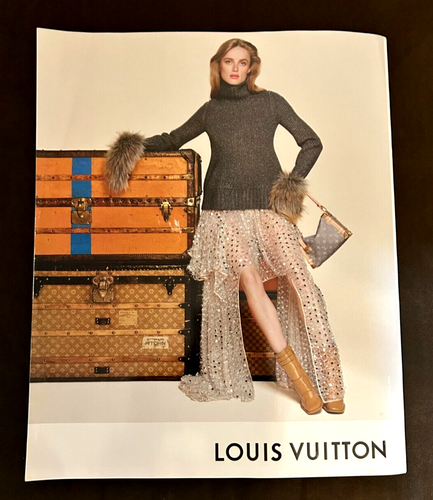 LISA BLACKPINK Elle Magazine September 2024 - Picture 2 of 4