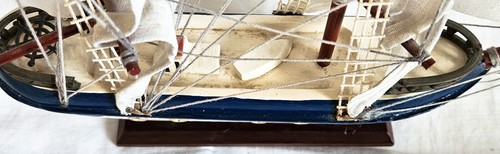 Velas de madera de 2 mástiles de vela modelo de barco alto 11" X 11,5" nave de tela azul - Imagen 6 de 9