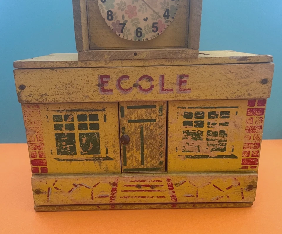 JOUET ANCIEN EN BOIS PEINT - ECOLE TIRELIRE - DESSINS AU POCHOIR - Photo 3/4