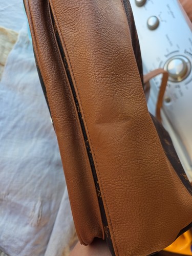 Purse Beverly Hills Polo Bag Medium EUC Pockets And Storage - Picture 10 of 11