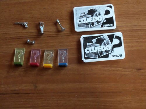 CLUEDO - DISCOVER THE SECRETS BY HASBRO 2008 INCOMPLETE FOR SPARES - Picture 4 of 4