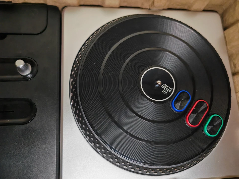 DJ Hero 2 PS3 Boxed With Dongle And Game Read Description - Image 3 of 4