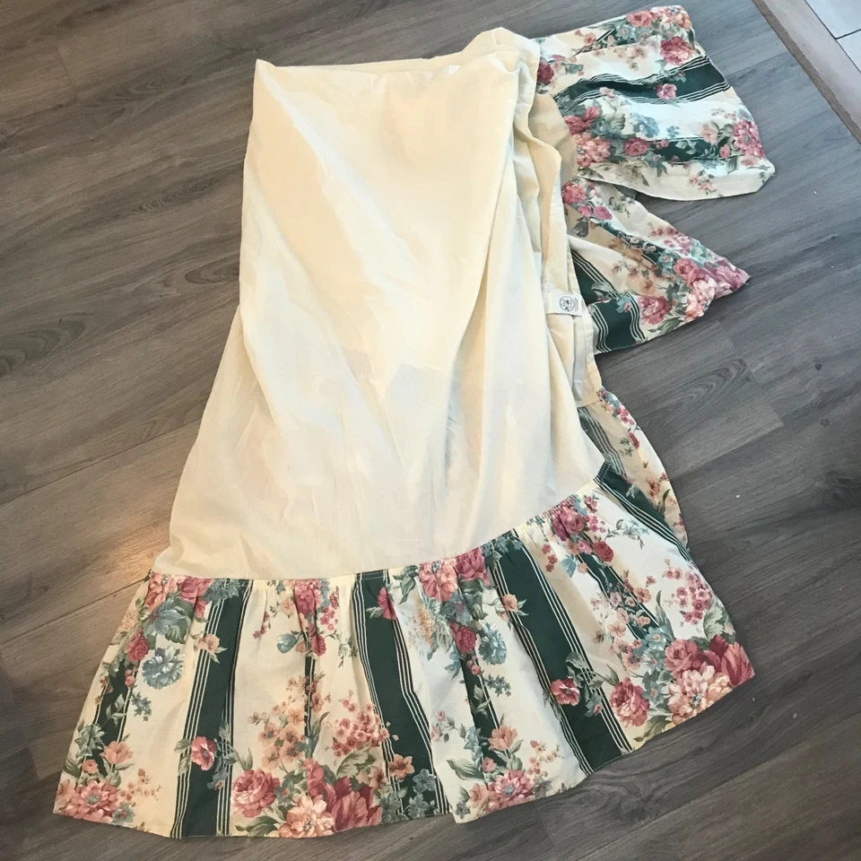 Falda de cama vintage floral Croscill Granada.  Granny Core, Vintage tamaño completo Foto 3 de 4