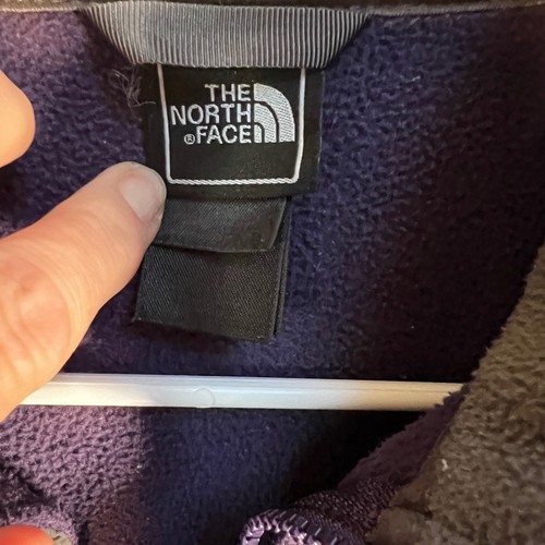 Chaqueta polar The North Face para mujer gris púrpura bolsillos con cremallera completa talla mediana - Imagen 3 de 4