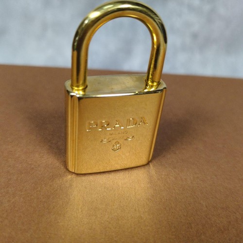 [Guter Zustand] PRADA Cadena Gold Charm Vorhängeschloss - Bild 1 von 13