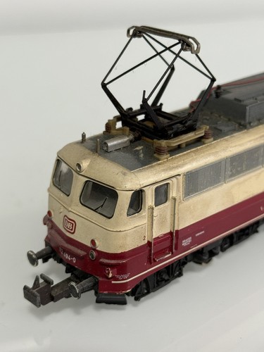 TRIX H0 3-Leiter DC : E-Lok 112 494-0 der DB in beige/rot - Bild 8 von 14