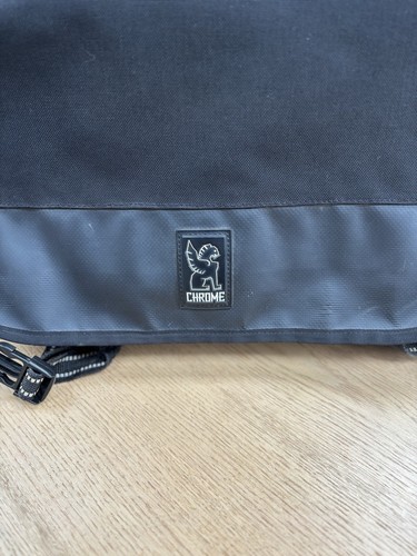 Chrome Industries Buran 1 Messenger Bag 2014 - Zippered 15” Padded Laptop Sleeve - Picture 5 of 15