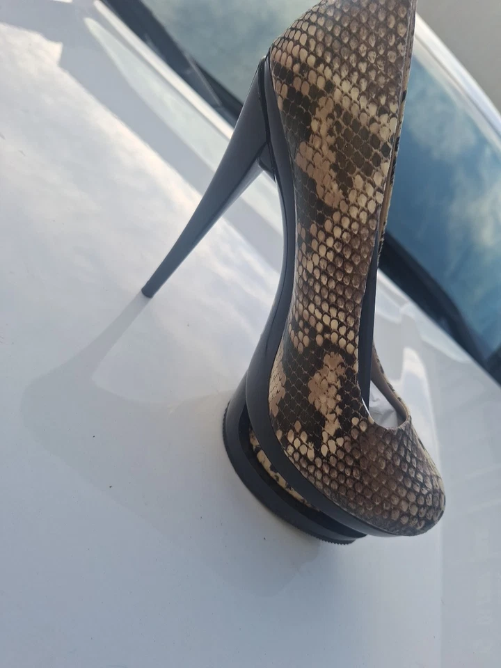 Zapatos de salón Bonnibel beige piel de serpiente (PU) Reggie-3 5" tacón de aguja con plataforma de 2" 8 Foto 3 de 4