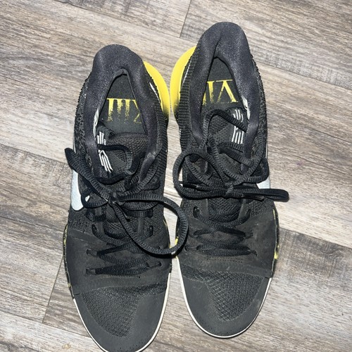 Kyrie Irving shoes 852395-901 - Picture 6 of 8