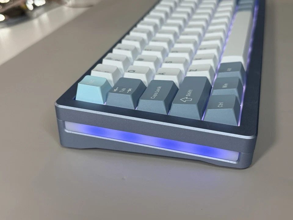 Womier SK71 Gaming Keyboard Aluminum Wireless Mechanical Keyboard Silver Blue - Image 3 of 4