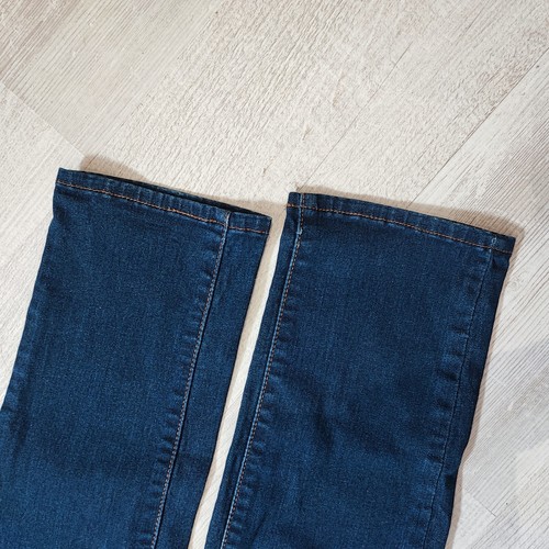REDUCED Levis Womens Slimming Slim Jeans W26 L32 Dark Blue Mid Rise Jean - Picture 10 of 11