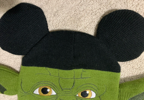 YODA Knit Beanie Hat Cap Star Wars Disneyland Disney World Parks Mickey Ears - Picture 4 of 9