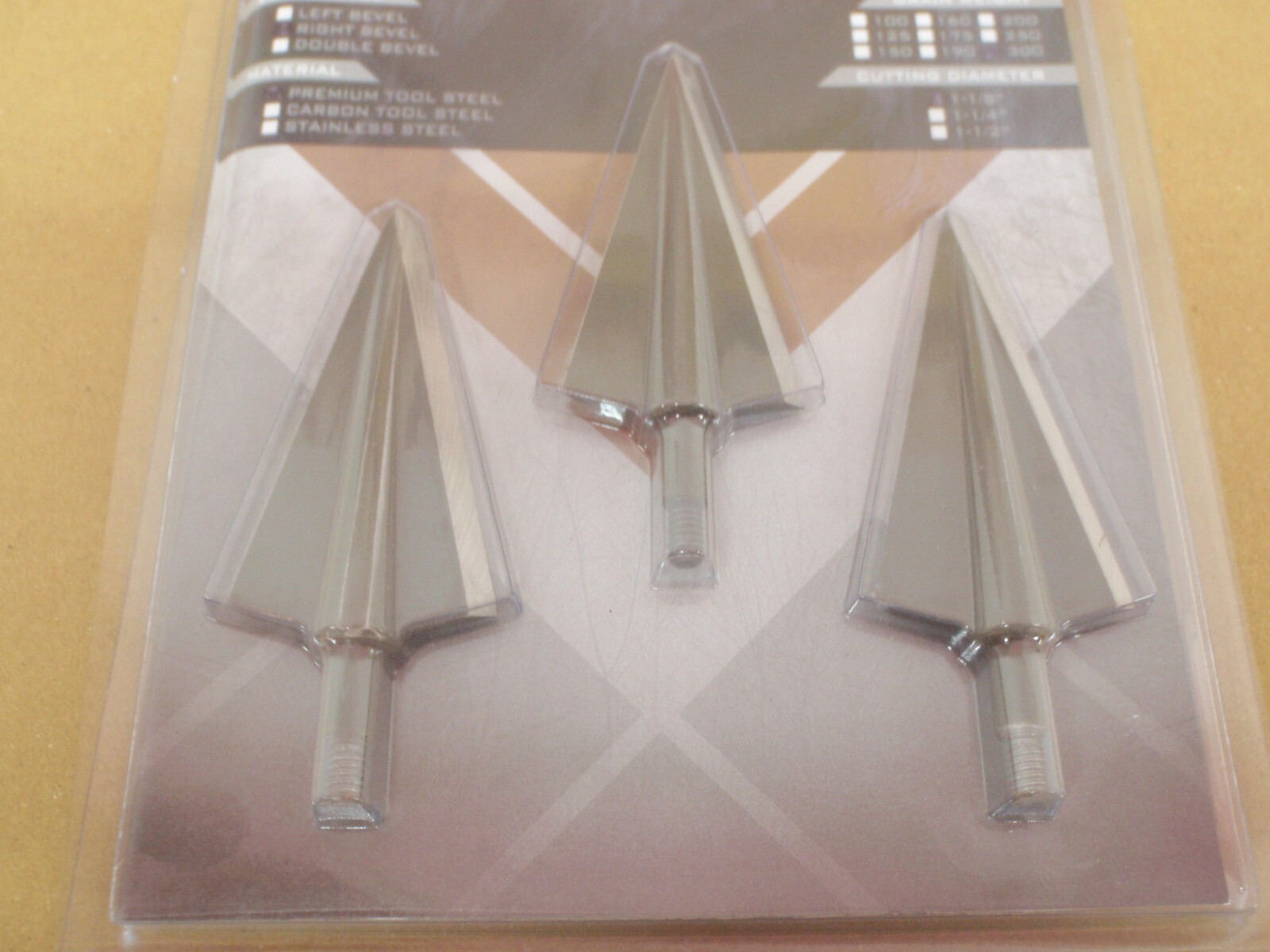 Vantage Point 300 Grain Broadheads  Tool Steel 1 1/8" Right Single Bevel Fixed